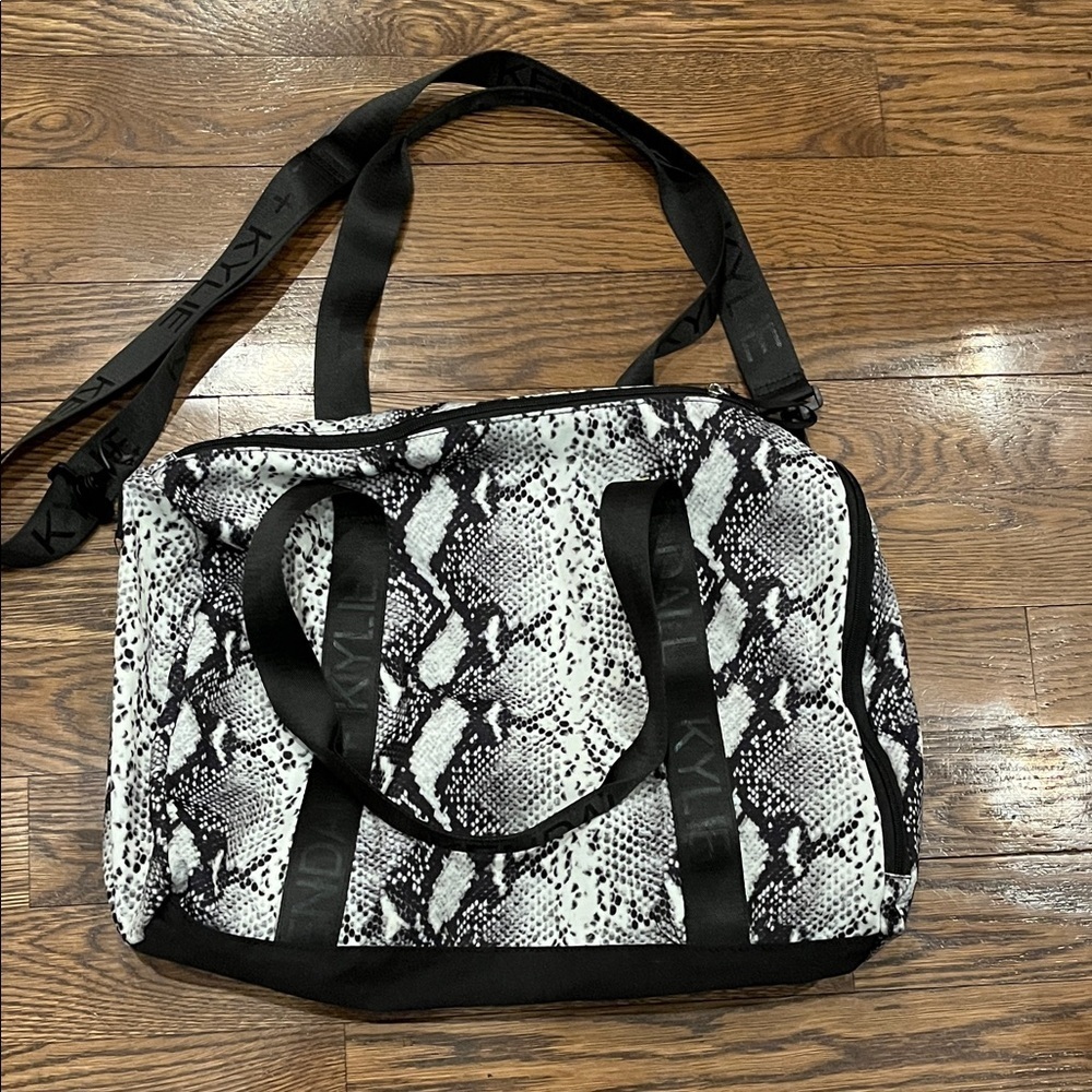 Kendal+Kyle duffle Black & White Snake Print Weekender Bag